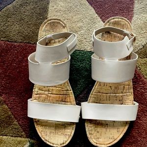 Ladies sandals